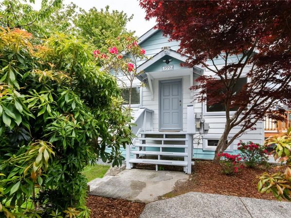 1527 Peninsula Rd, Ucluelet, BC V0R 3A0