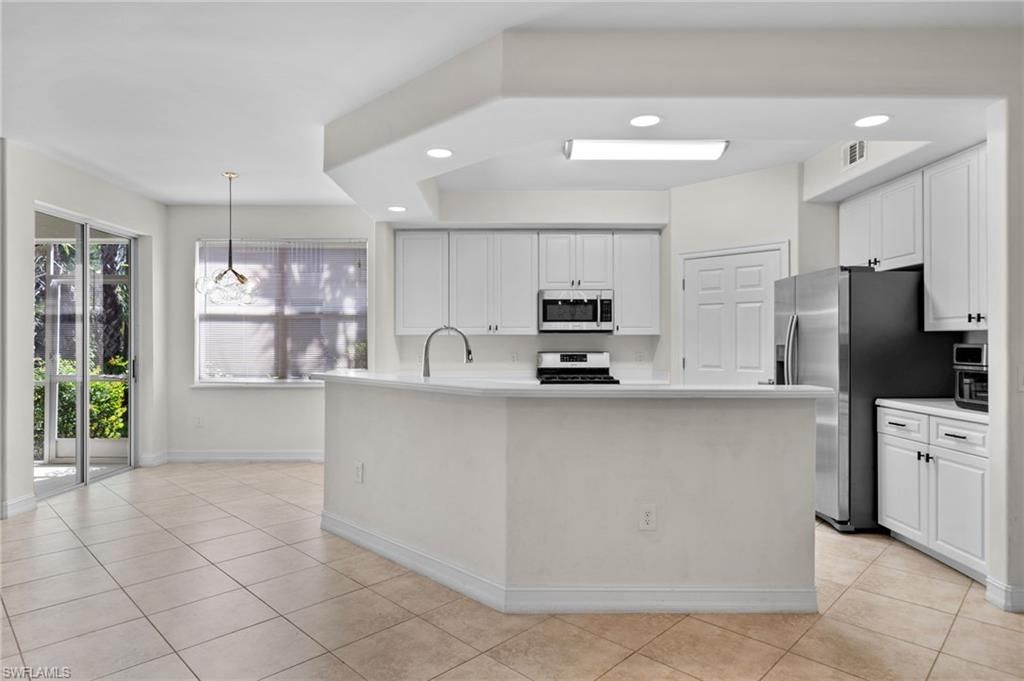 1630 Tarpon Bay Dr S, Unit 102, Naples, FL 34119 Photo