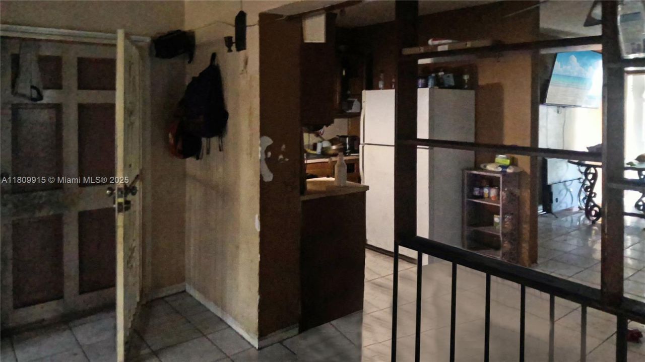 3015 NW 83rd St, Miami, FL 33147 Photo