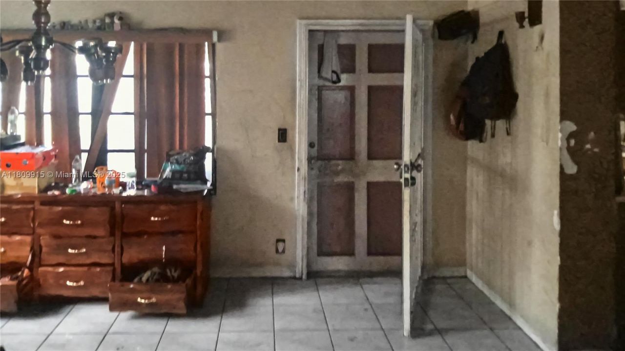 3015 NW 83rd St, Miami, FL 33147 Photo