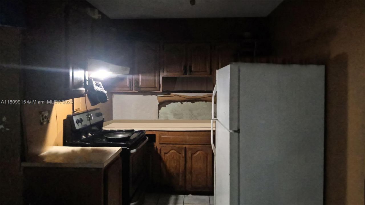 3015 NW 83rd St, Miami, FL 33147 Photo