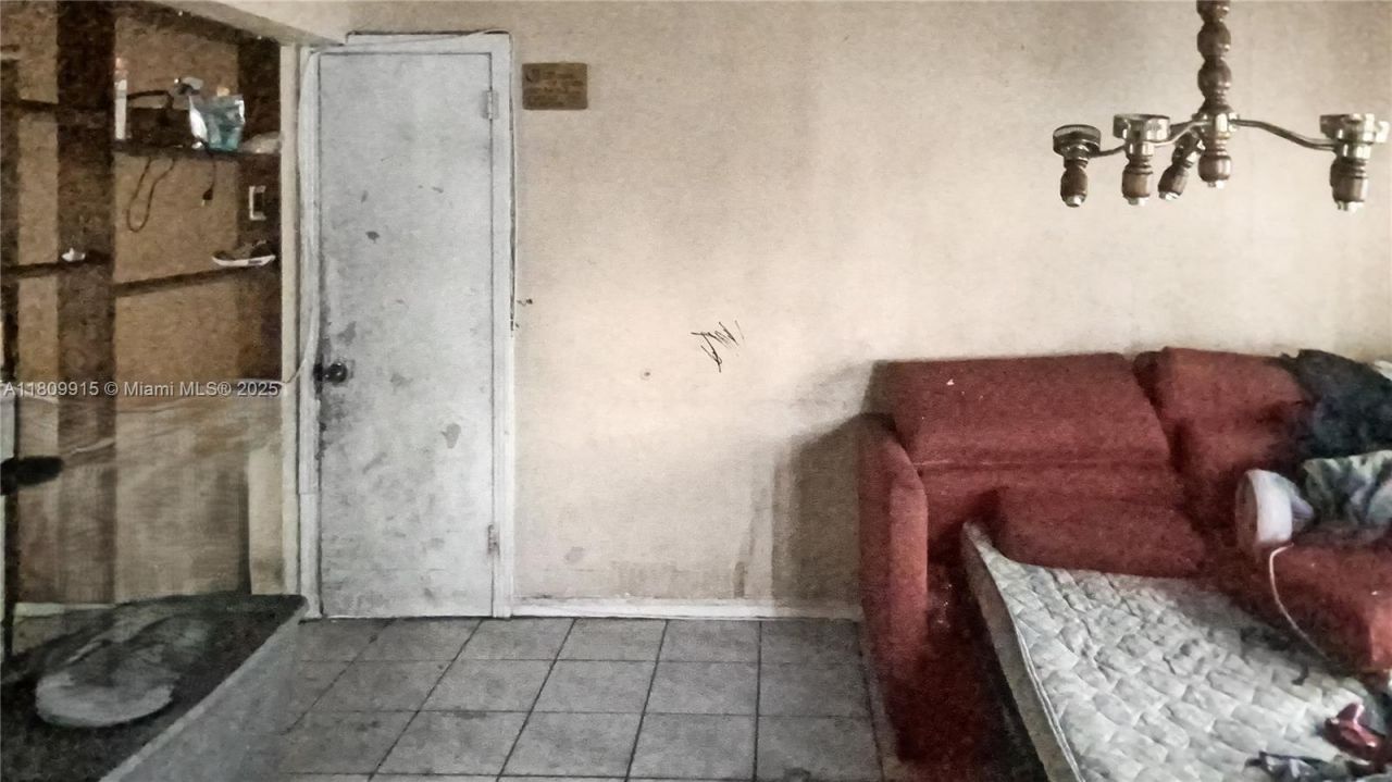 3015 NW 83rd St, Miami, FL 33147 Photo