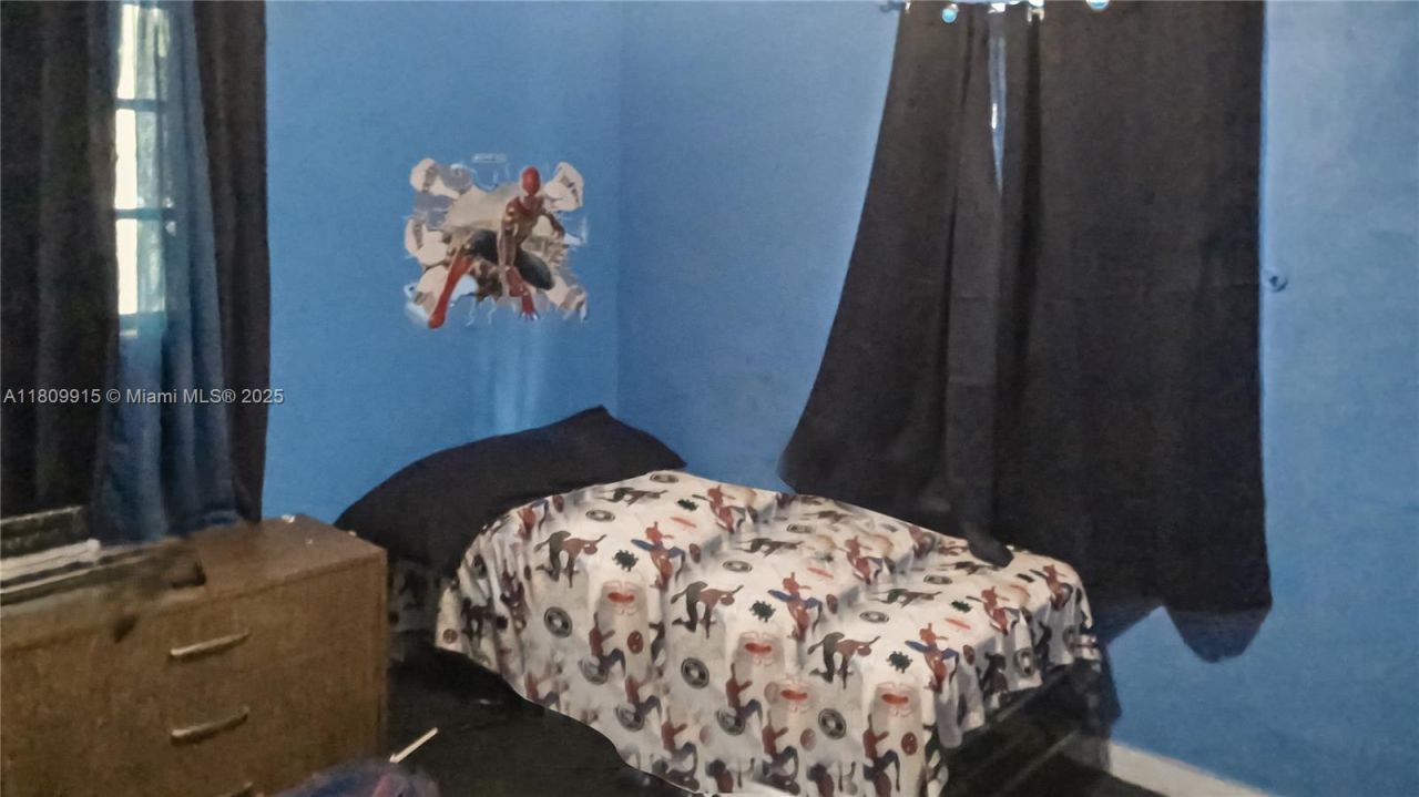 3015 NW 83rd St, Miami, FL 33147 Photo