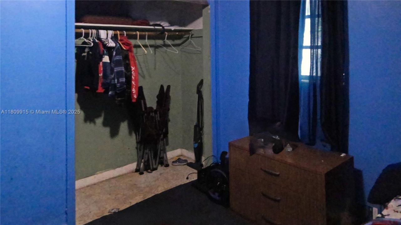 3015 NW 83rd St, Miami, FL 33147 Photo