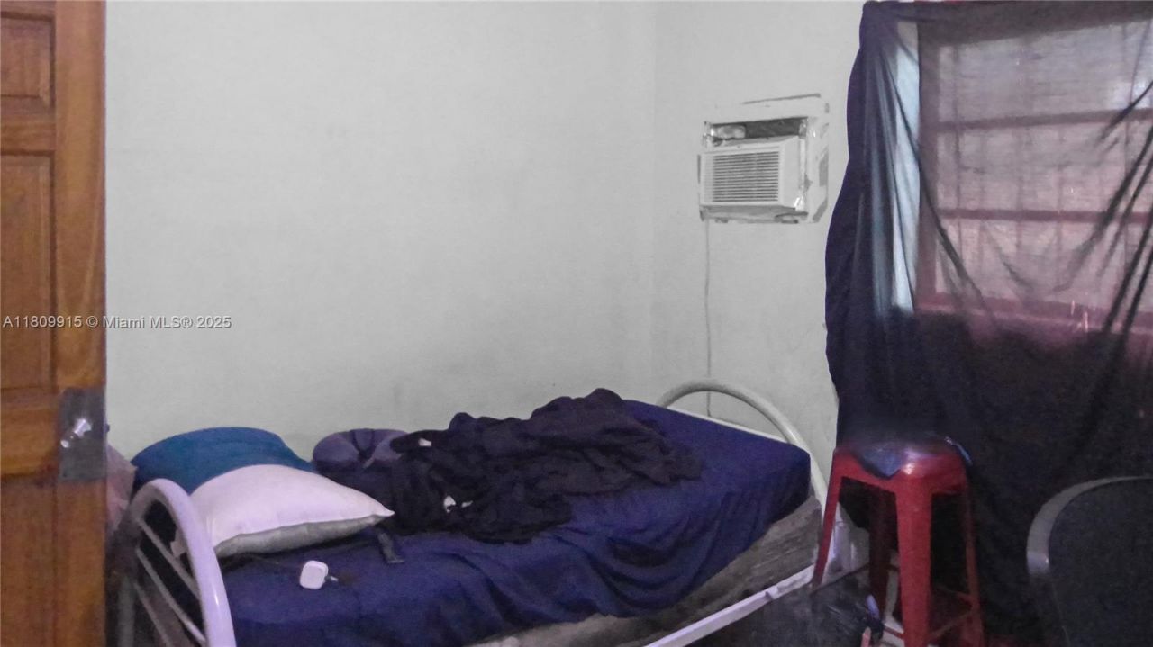 3015 NW 83rd St, Miami, FL 33147 Photo