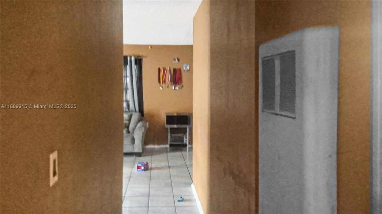 3015 NW 83rd St, Miami, FL 33147 Photo