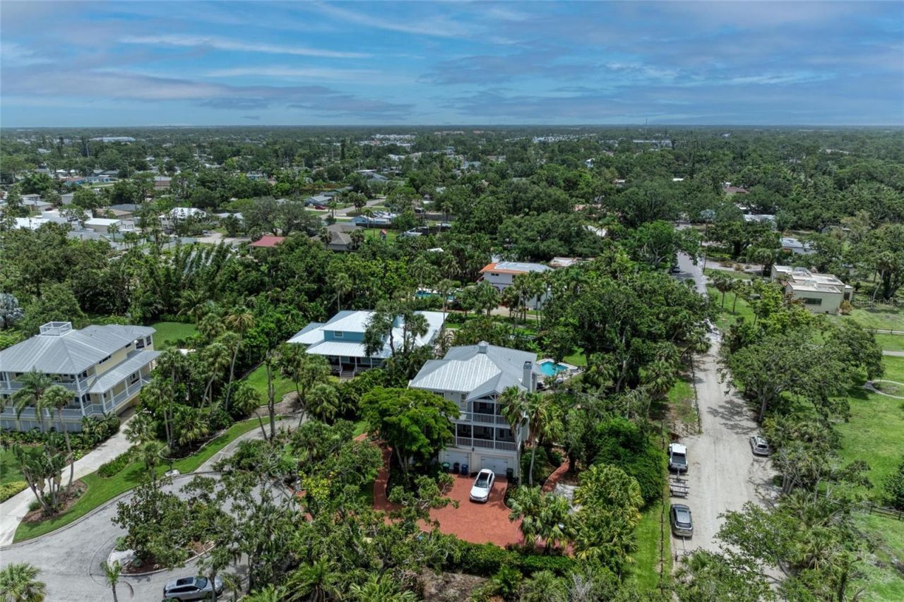 8963 Fishermens Bay Drive, Sarasota, FL 34231 Photo