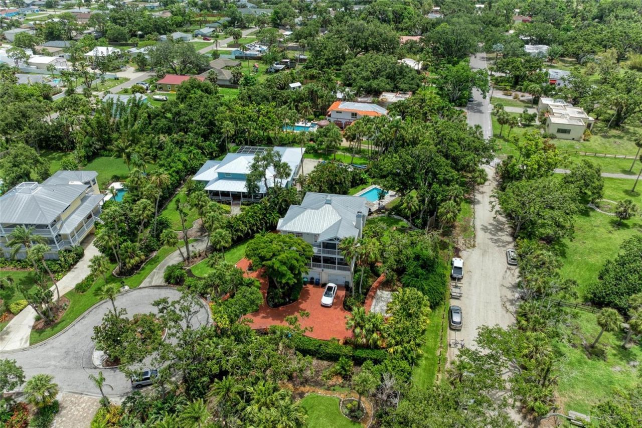 8963 Fishermens Bay Drive, Sarasota, FL 34231 Photo