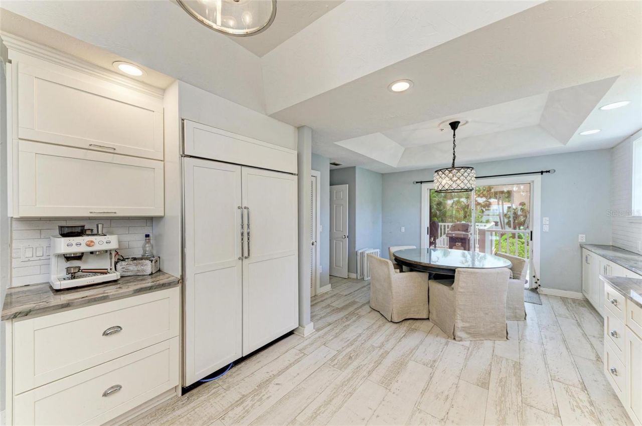 8963 Fishermens Bay Drive, Sarasota, FL 34231 Photo