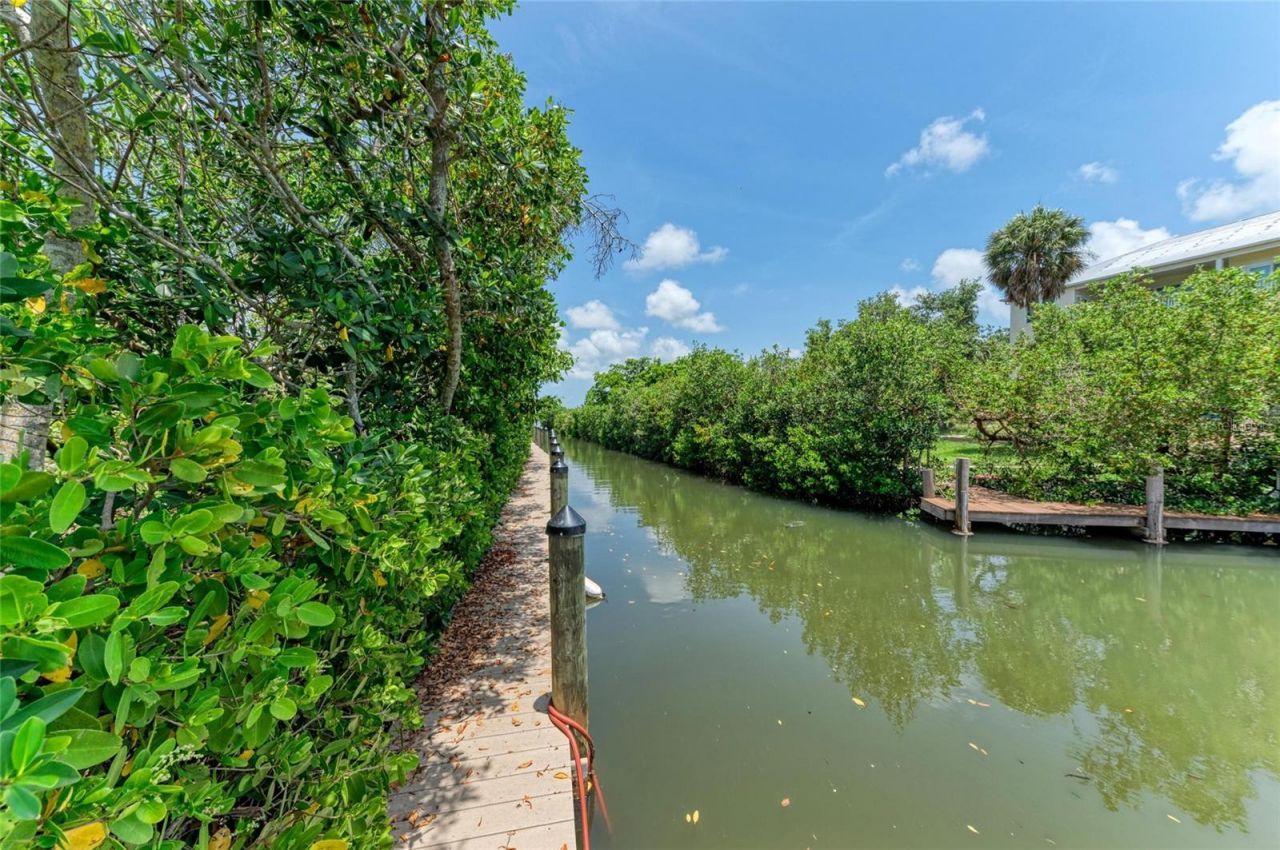 8963 Fishermens Bay Drive, Sarasota, FL 34231 Photo