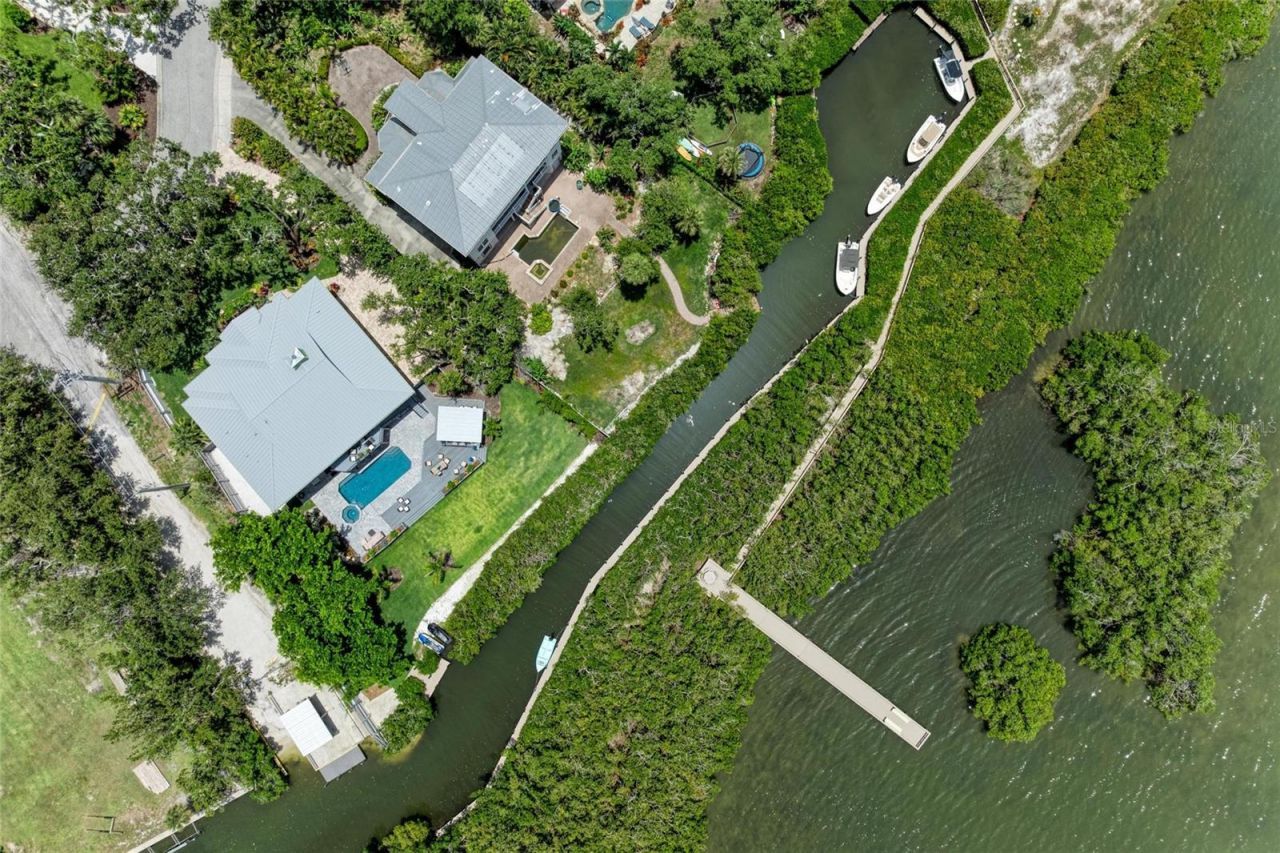 8963 Fishermens Bay Drive, Sarasota, FL 34231 Photo