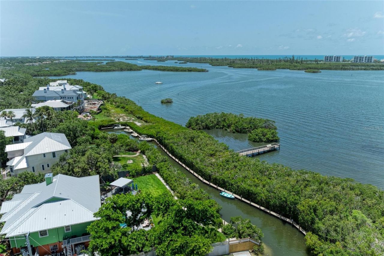 8963 Fishermens Bay Drive, Sarasota, FL 34231 Photo