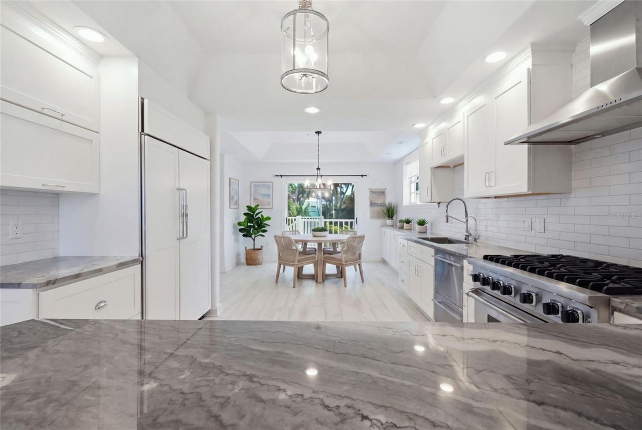 8963 Fishermens Bay Drive, Sarasota, FL 34231 Photo