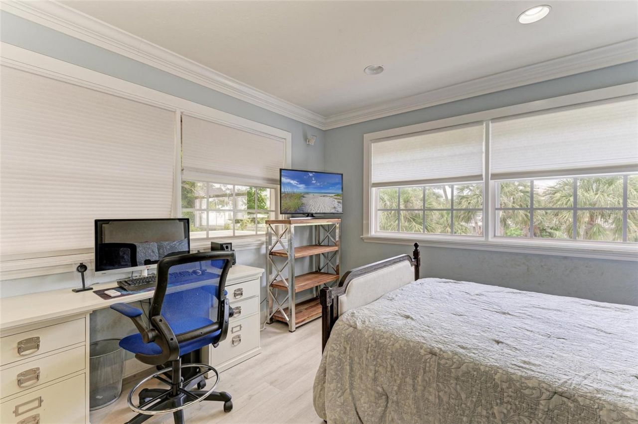 8963 Fishermens Bay Drive, Sarasota, FL 34231 Photo