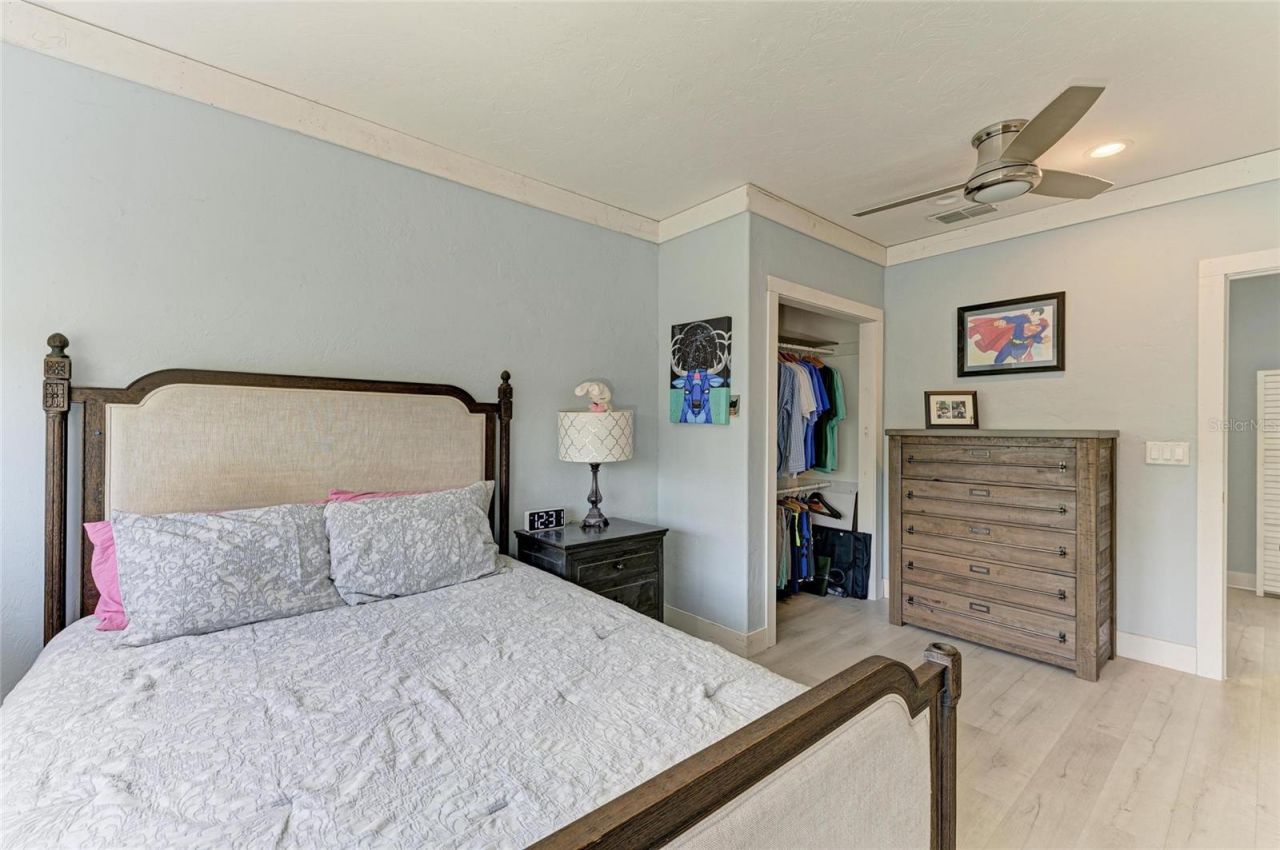 8963 Fishermens Bay Drive, Sarasota, FL 34231 Photo