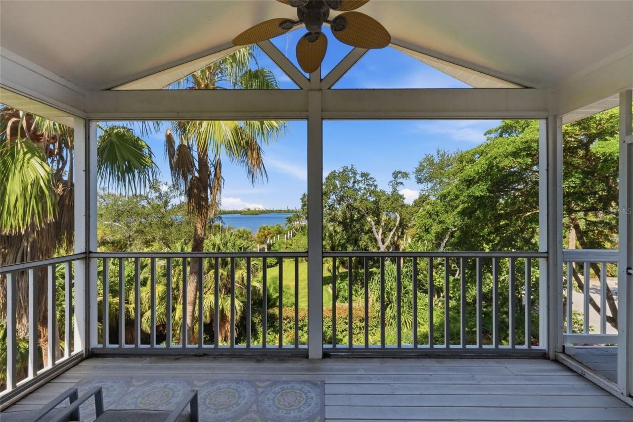 8963 Fishermens Bay Drive, Sarasota, FL 34231 Photo