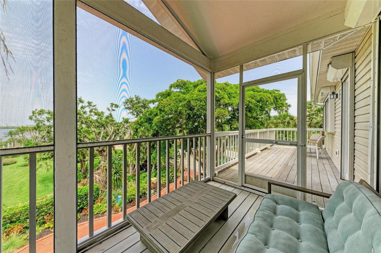 8963 Fishermens Bay Drive, Sarasota, FL 34231 Photo