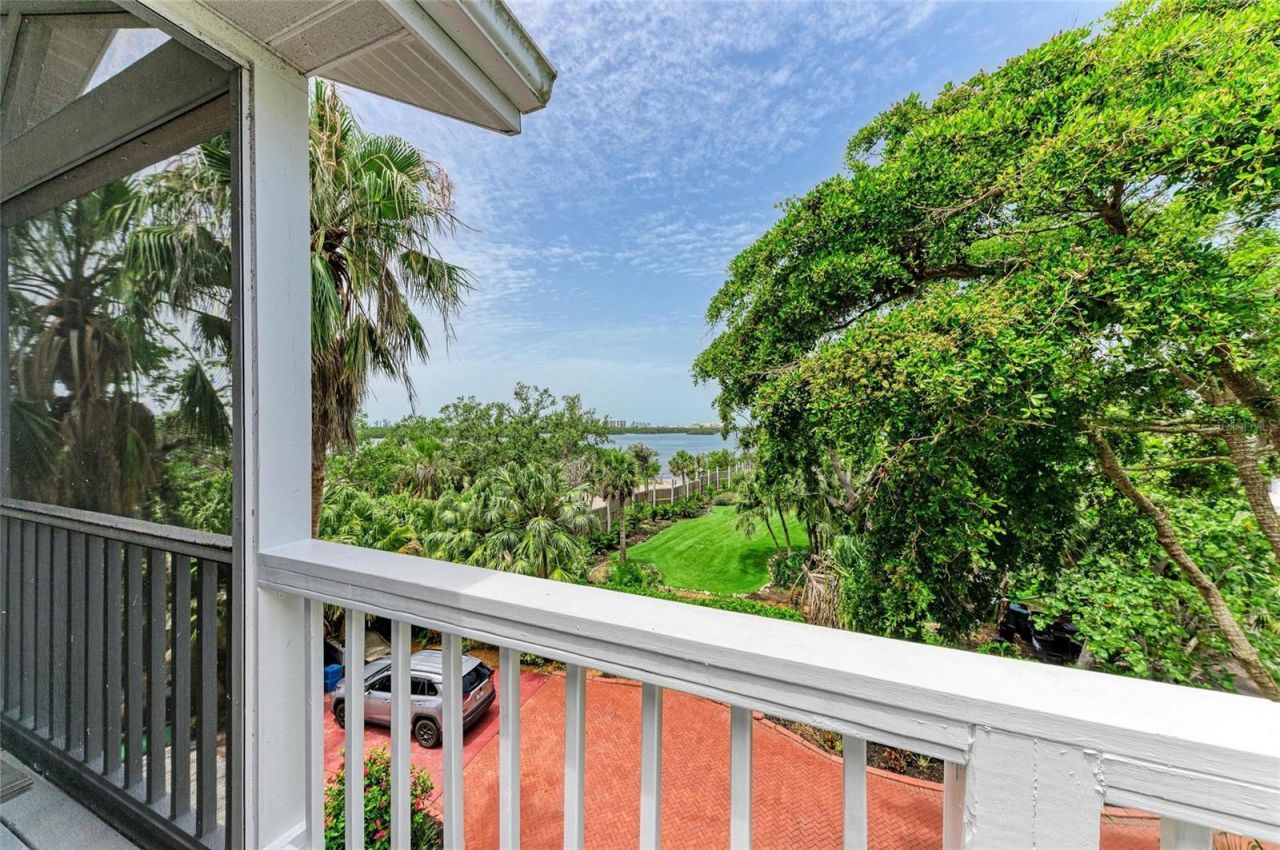 8963 Fishermens Bay Drive, Sarasota, FL 34231 Photo