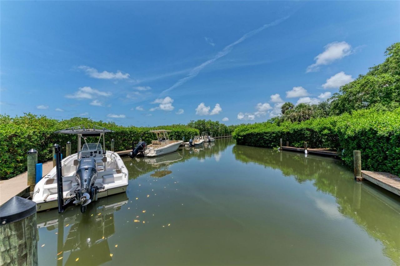 8963 Fishermens Bay Drive, Sarasota, FL 34231 Photo