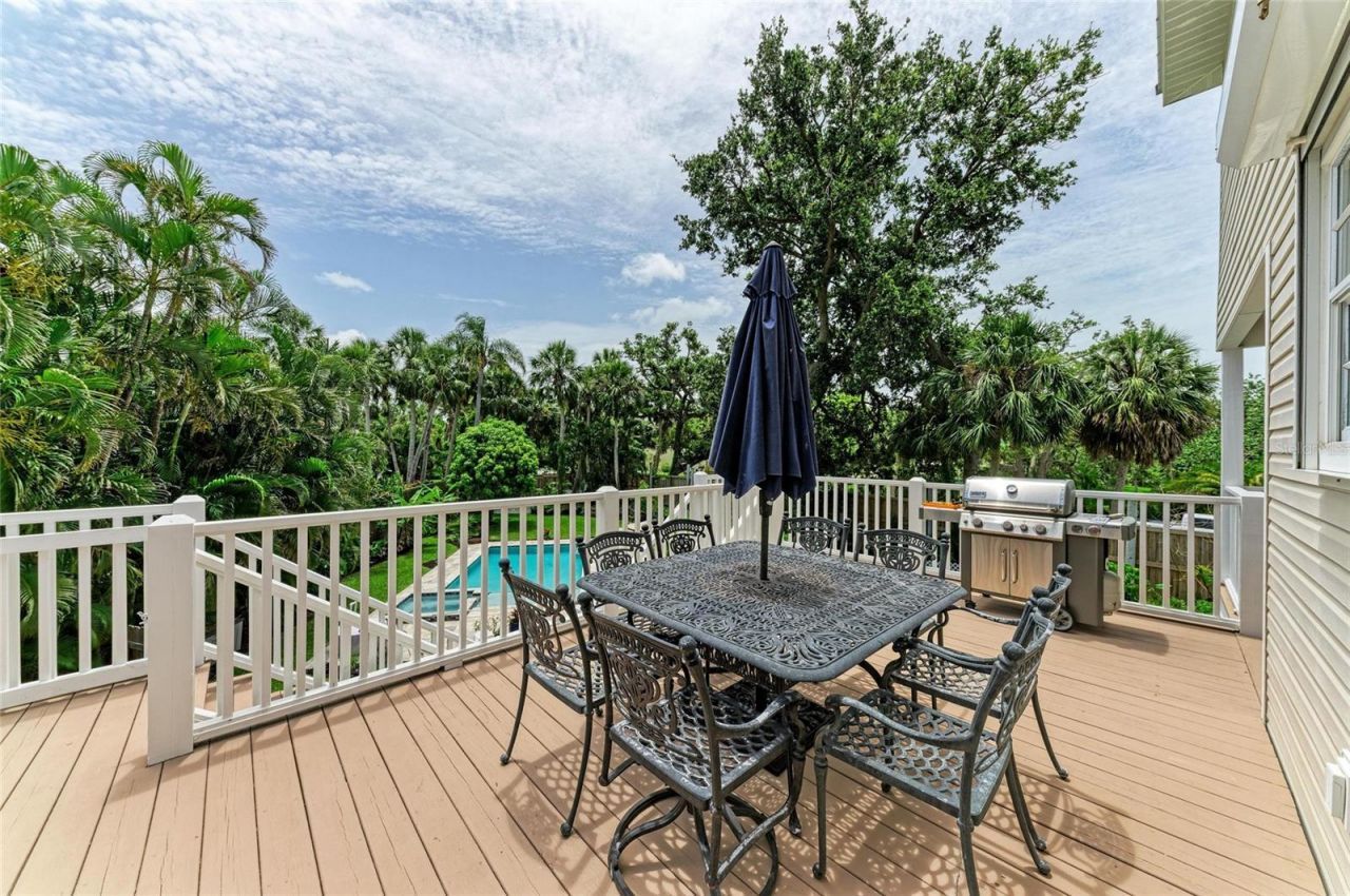 8963 Fishermens Bay Drive, Sarasota, FL 34231 Photo