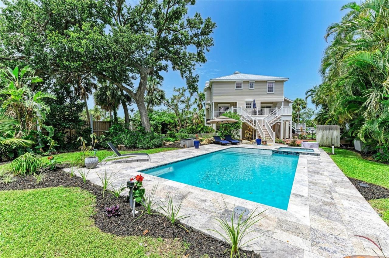 8963 Fishermens Bay Drive, Sarasota, FL 34231 Photo