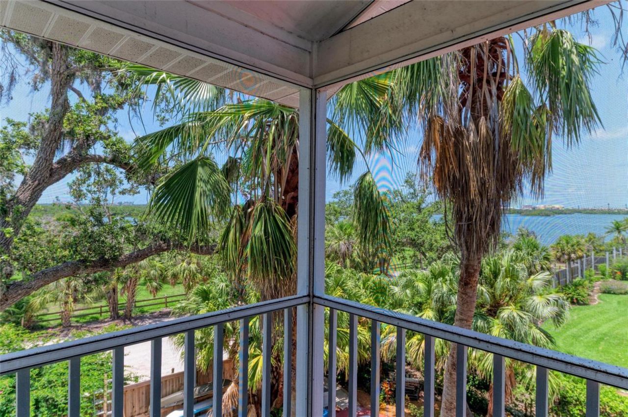 8963 Fishermens Bay Drive, Sarasota, FL 34231 Photo
