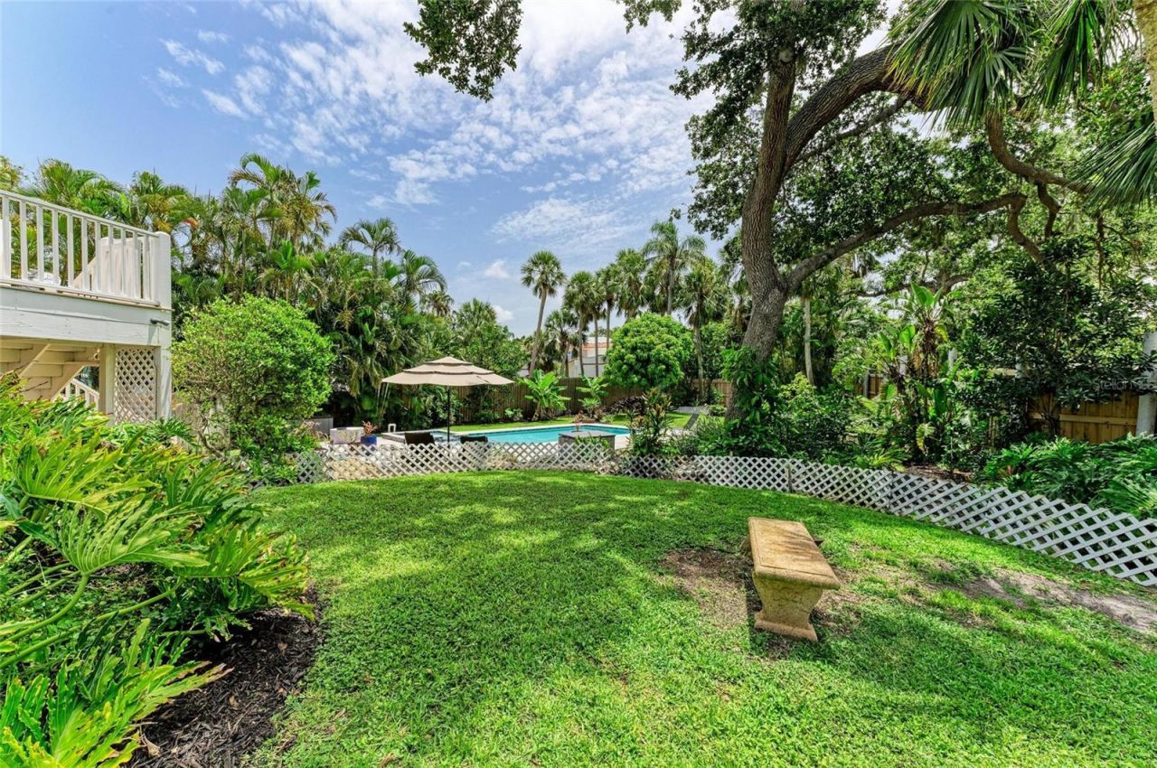 8963 Fishermens Bay Drive, Sarasota, FL 34231 Photo