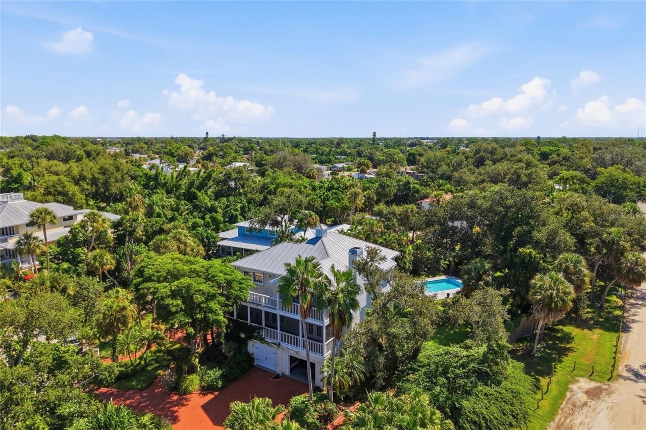 8963 Fishermens Bay Drive, Sarasota, FL 34231 Photo