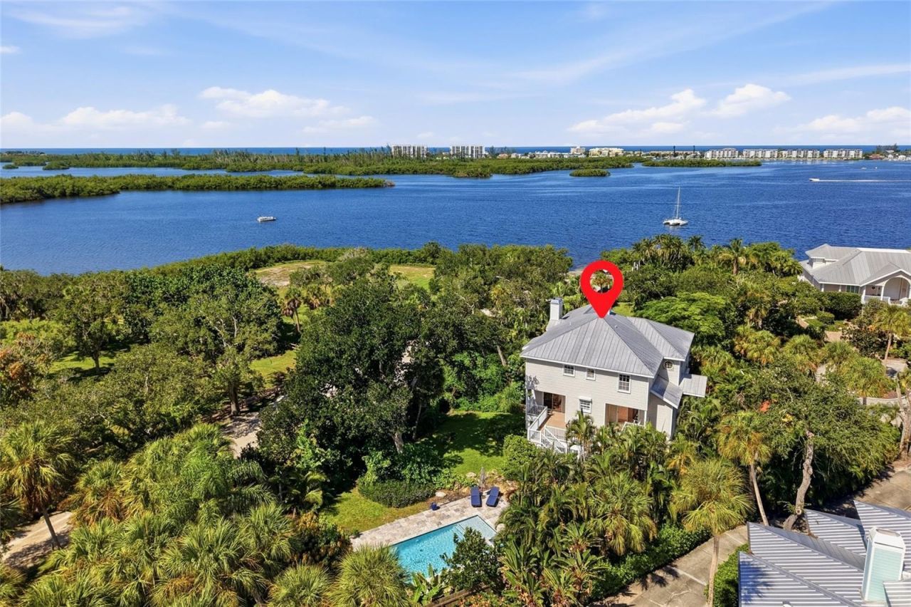 8963 Fishermens Bay Drive, Sarasota, FL 34231 Photo