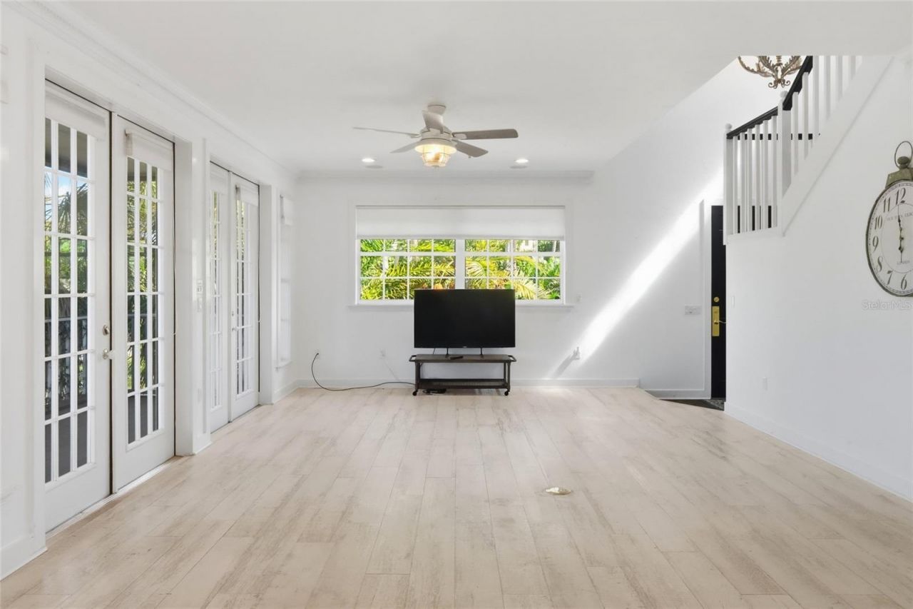 8963 Fishermens Bay Drive, Sarasota, FL 34231 Photo