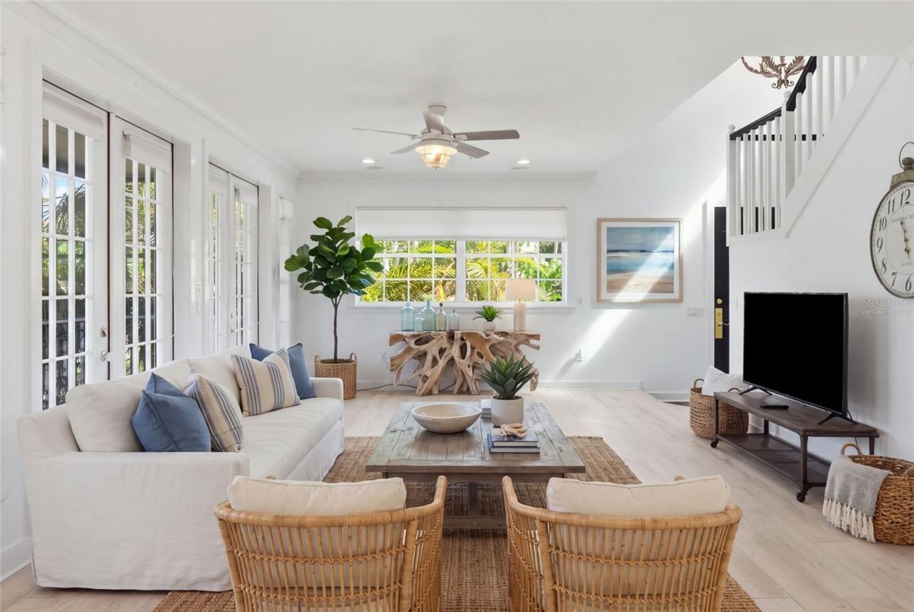 8963 Fishermens Bay Drive, Sarasota, FL 34231 Photo