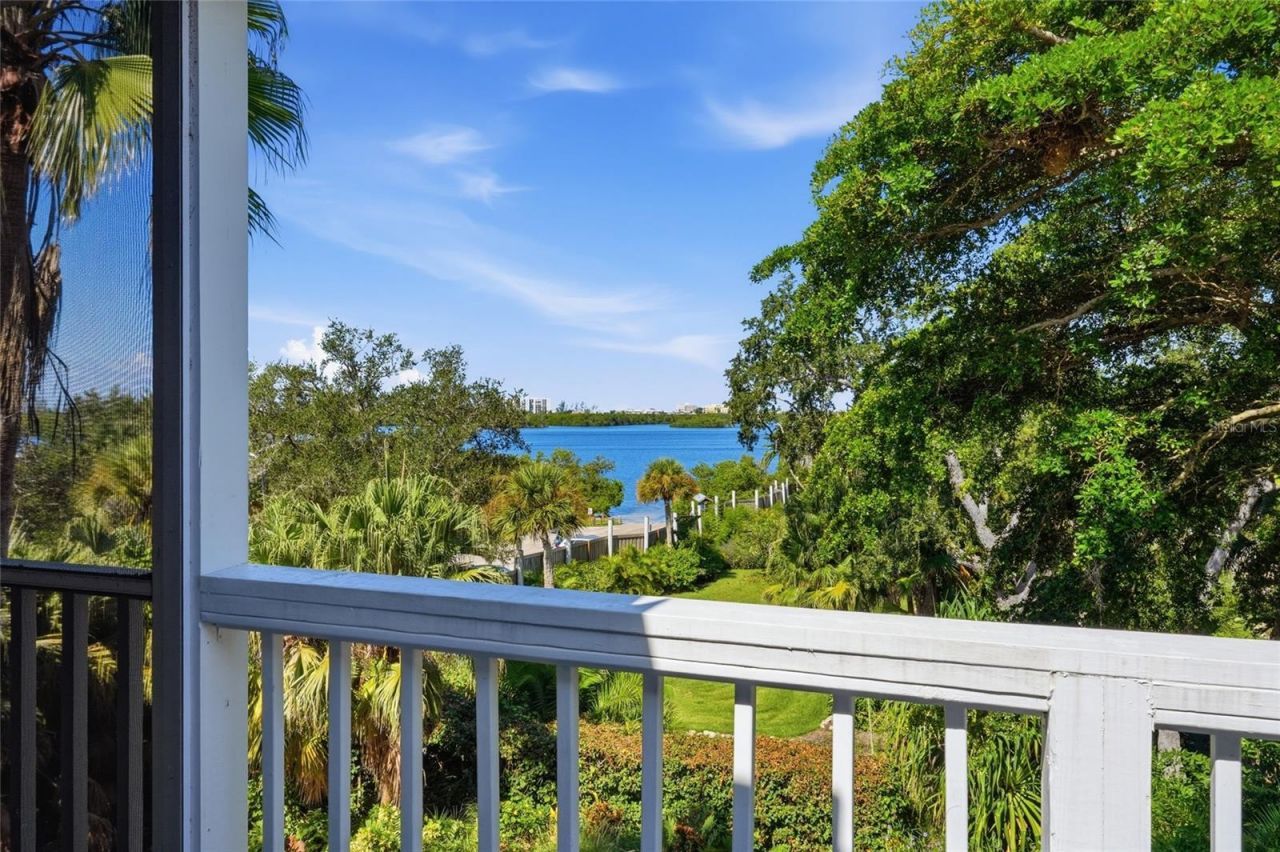 8963 Fishermens Bay Drive, Sarasota, FL 34231 Photo