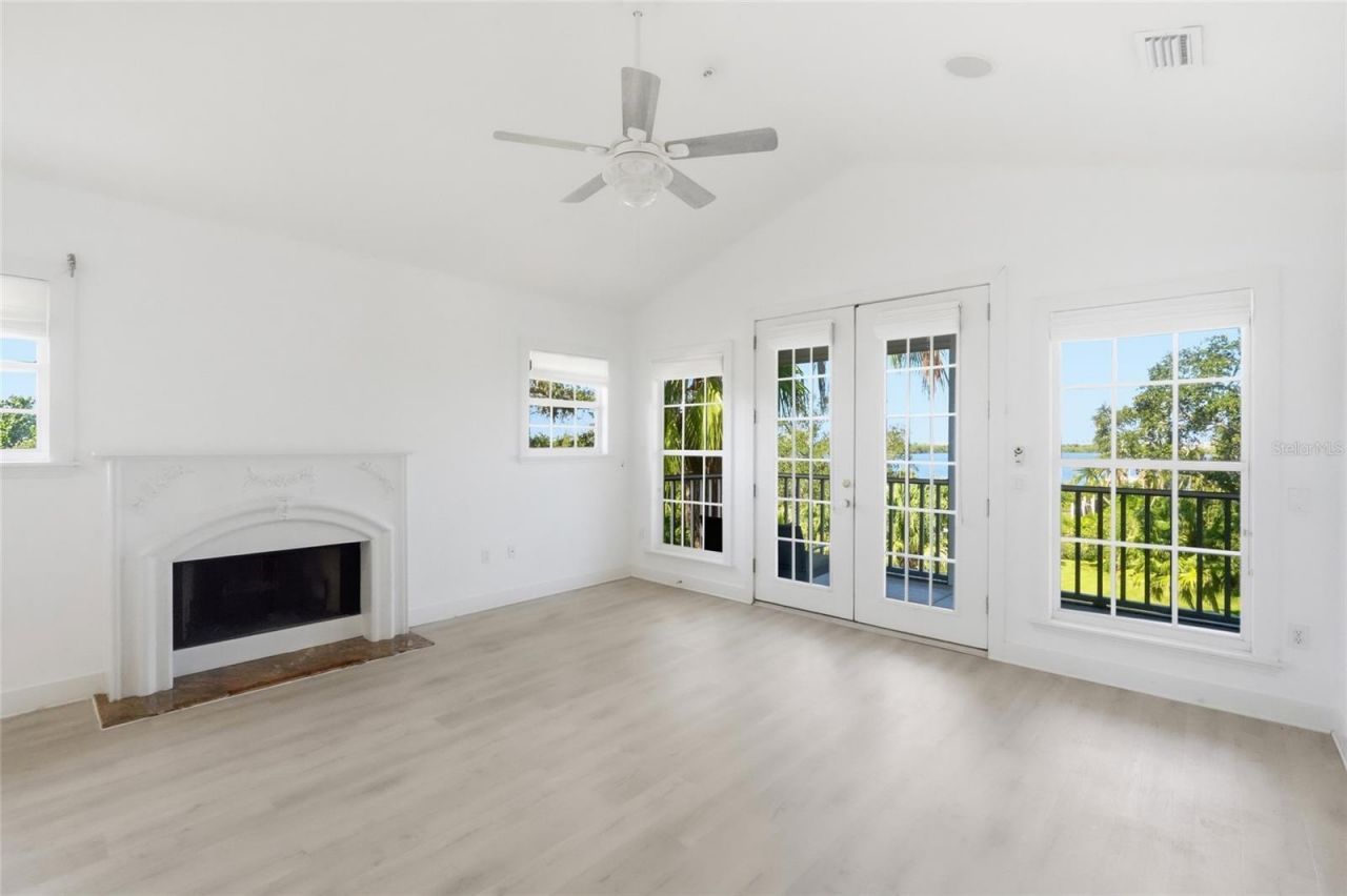8963 Fishermens Bay Drive, Sarasota, FL 34231 Photo