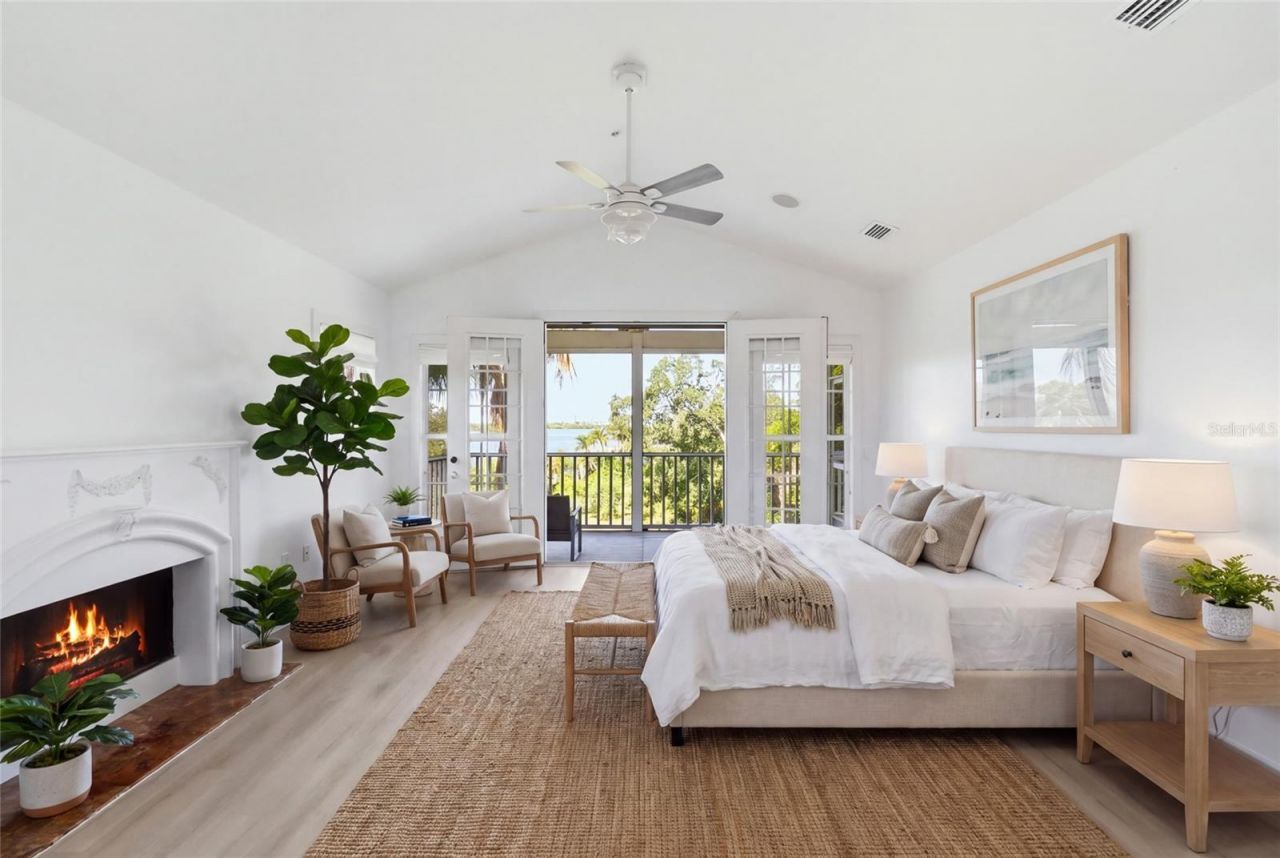 8963 Fishermens Bay Drive, Sarasota, FL 34231 Photo