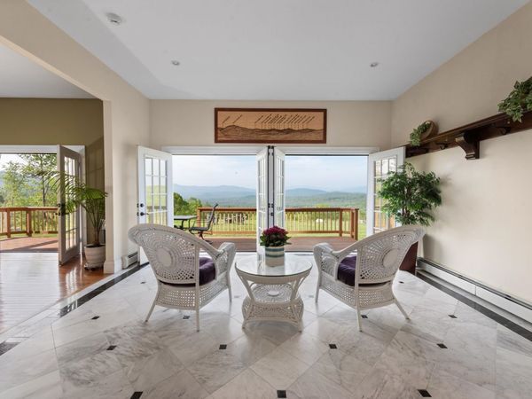 33 Winterberry Lane, Plymouth, NH 03264