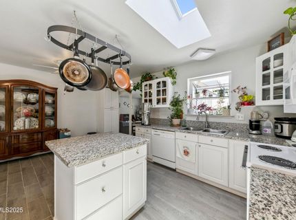 21 Fox Lane, Yerington, NV 89447 Photo