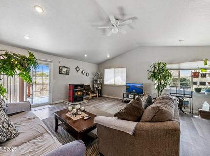 21 Fox Lane, Yerington, NV 89447 Photo
