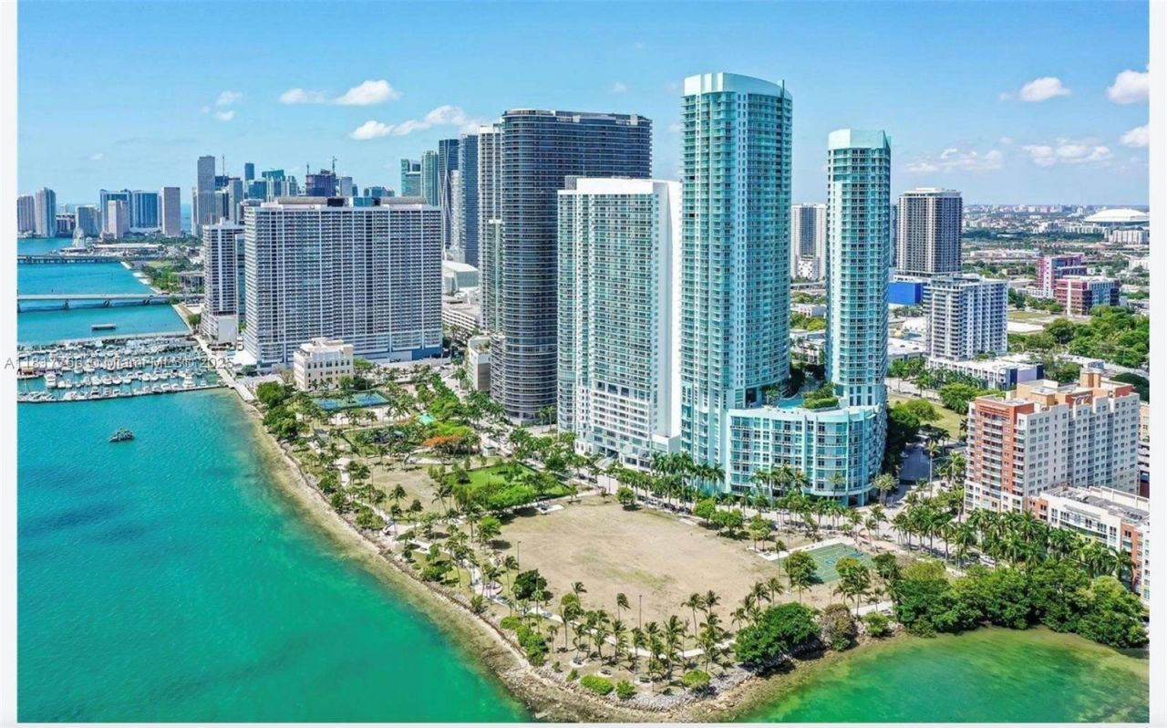 1900 N Bayshore Dr, Unit 3909, Miami, FL 33132 Photo