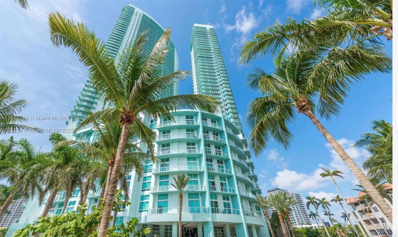 1900 N Bayshore Dr, Unit 3909, Miami, FL 33132 Photo