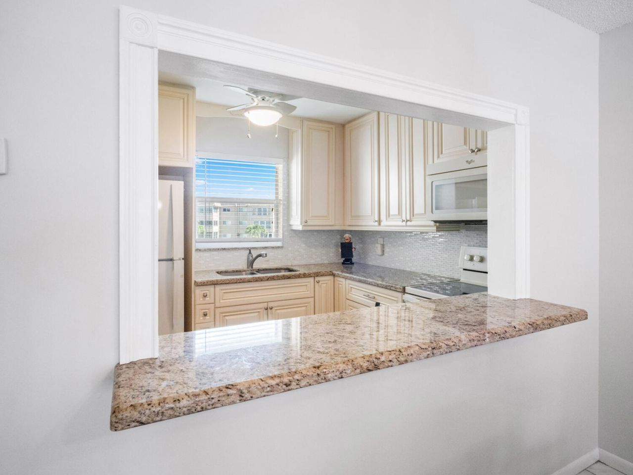 715 Lori Drive, Unit 213, Palm Springs, FL 33461 Photo