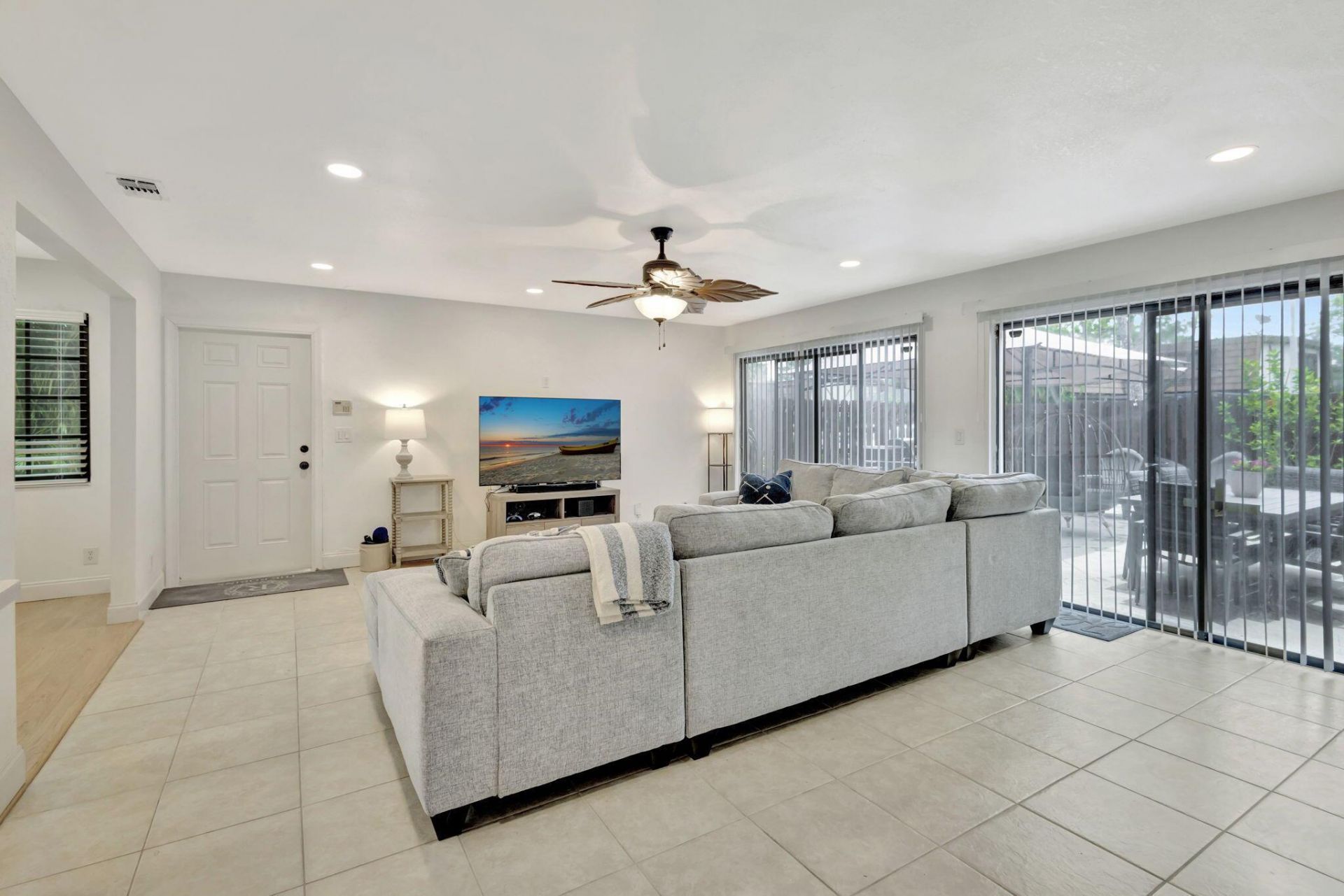 146 Weybridge Circle, Unit B, Royal Palm Beach, FL 33411 Photo