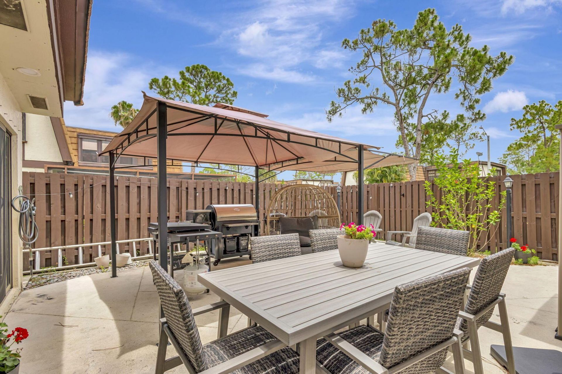 146 Weybridge Circle, Unit B, Royal Palm Beach, FL 33411 Photo