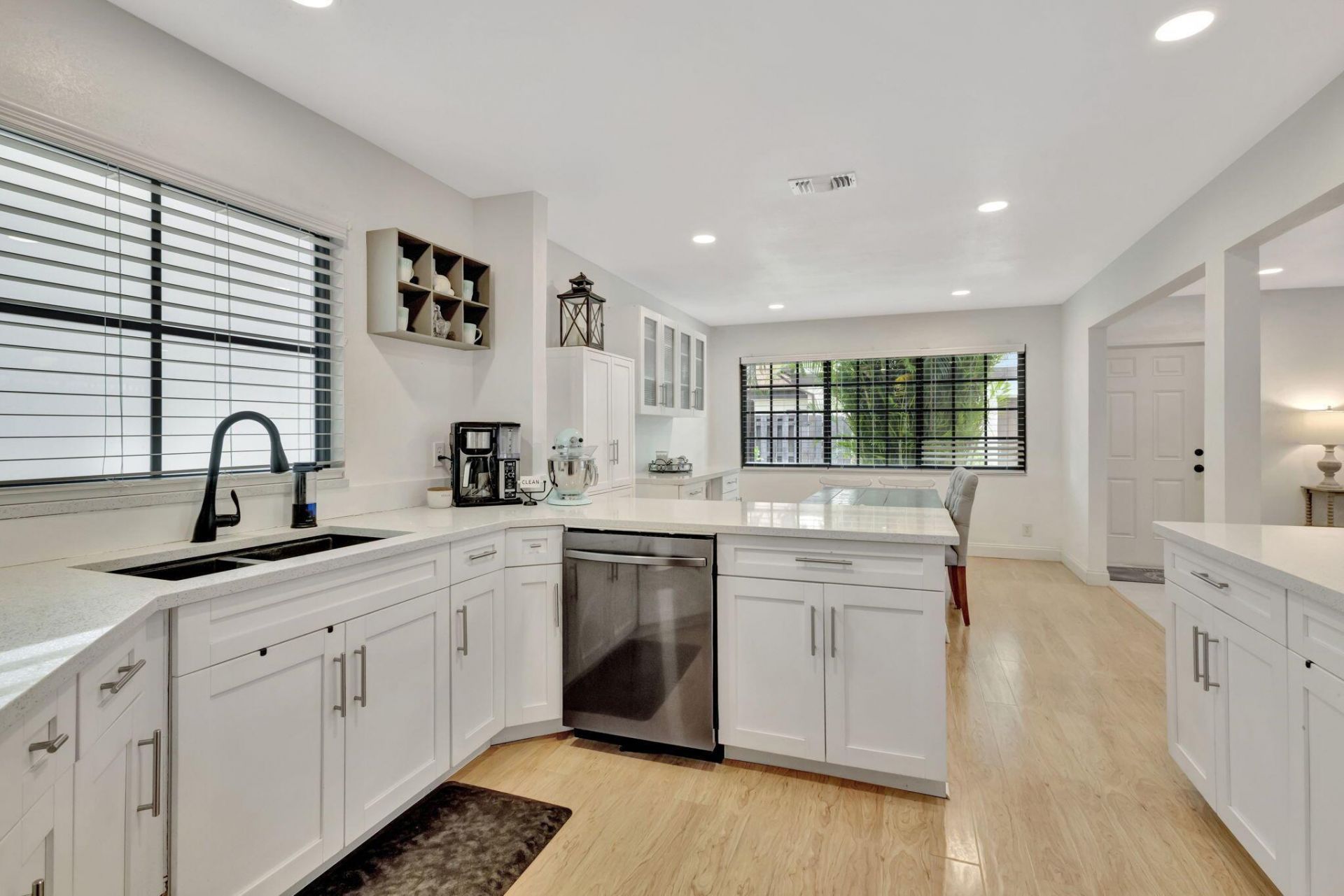 146 Weybridge Circle, Unit B, Royal Palm Beach, FL 33411 Photo