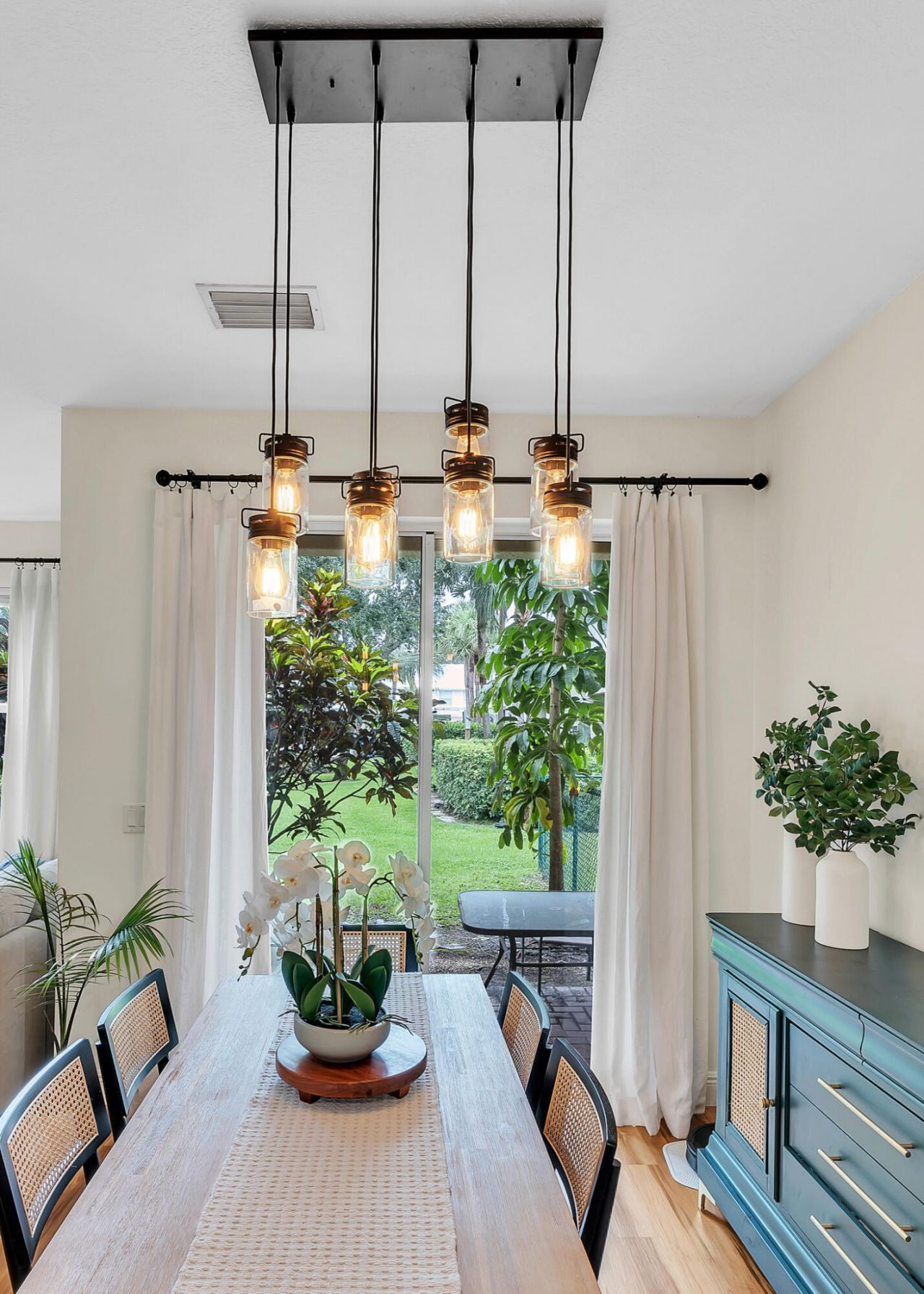 6086 Seminole Gardens Circle, Riviera Beach, FL 33418 Photo