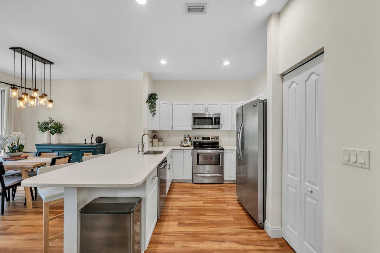 6086 Seminole Gardens Circle, Riviera Beach, FL 33418 Photo