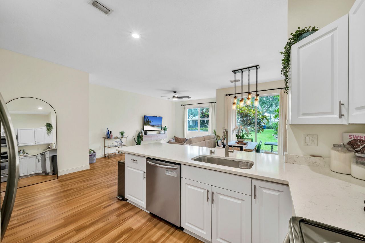 6086 Seminole Gardens Circle, Riviera Beach, FL 33418 Photo