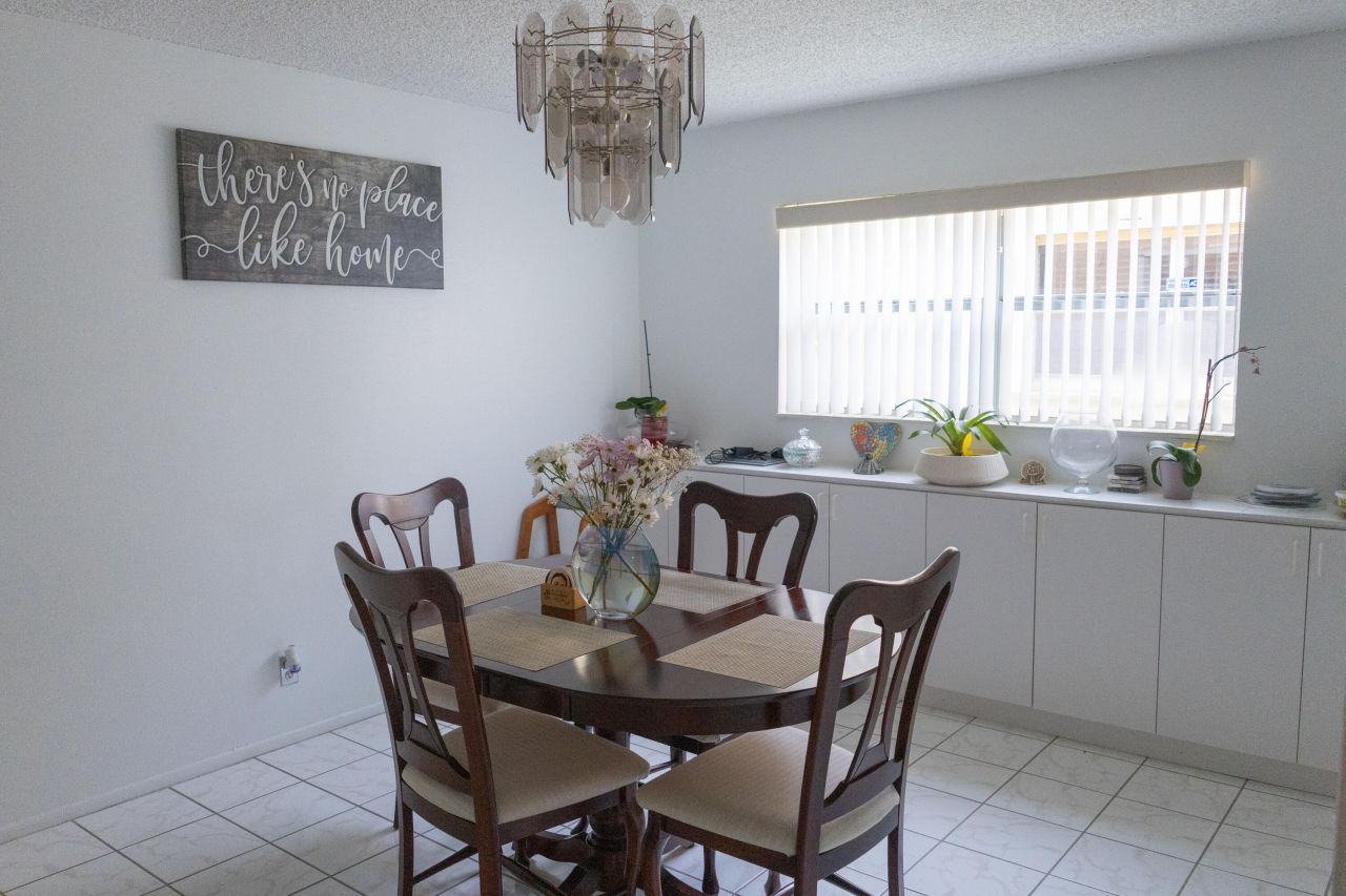 106 Lake Helen Drive, West Palm Beach, FL 33411 Photo