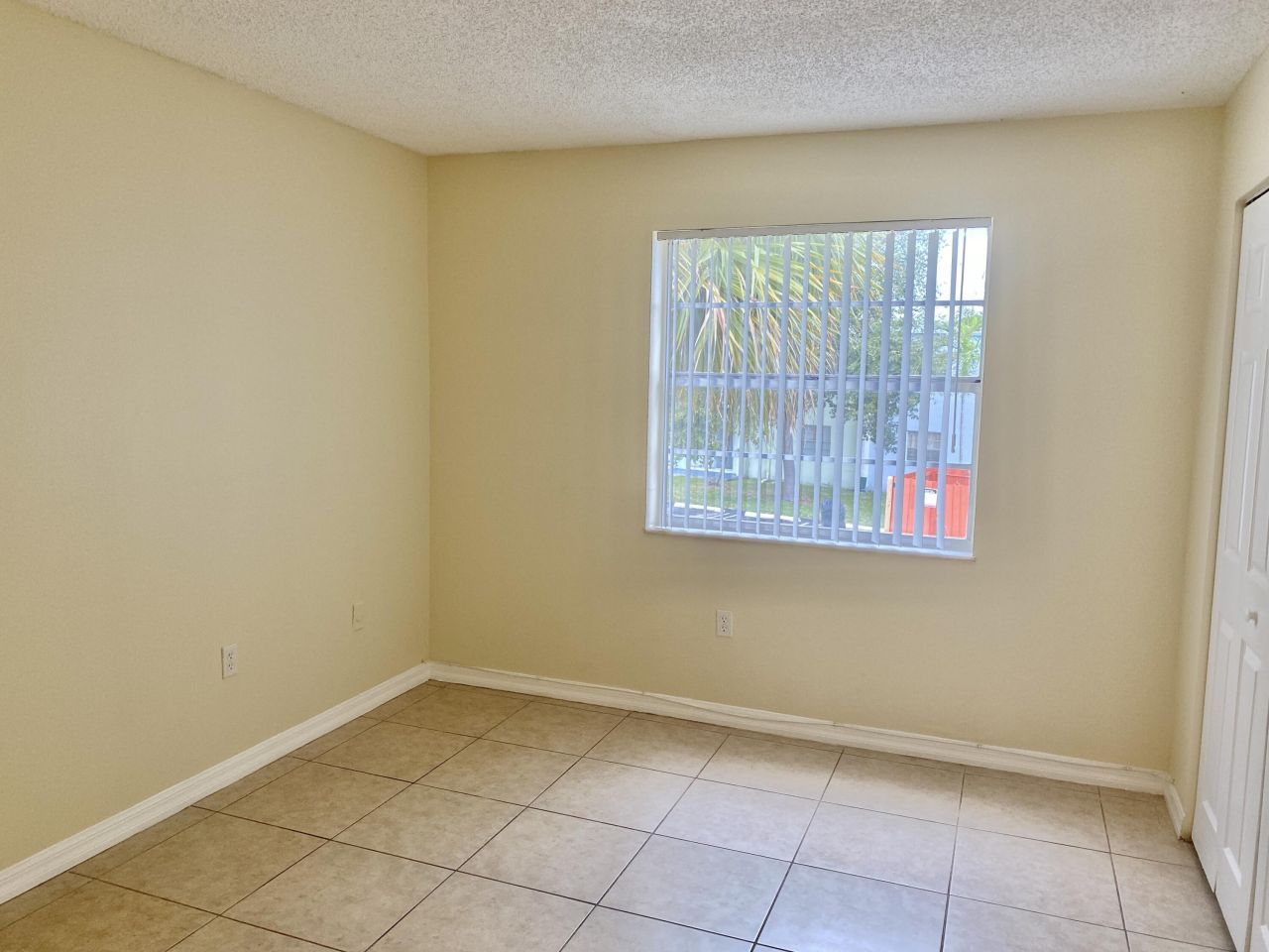 405 W Executive Center Drive, Unit 208, West Palm Beach, FL 33401 Photo