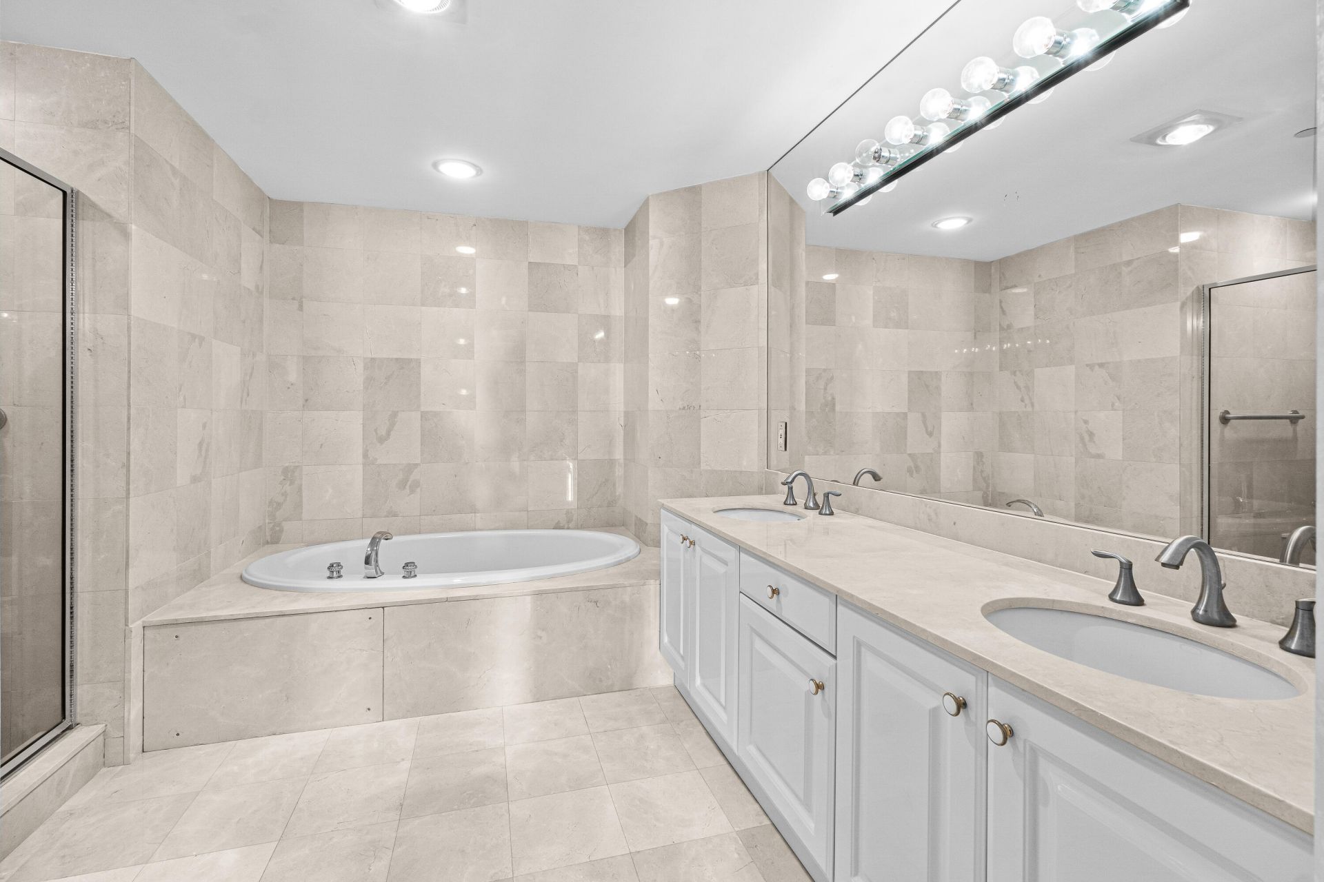 800 Ocean Drive, Unit 204, Juno Beach, FL 33408 Photo