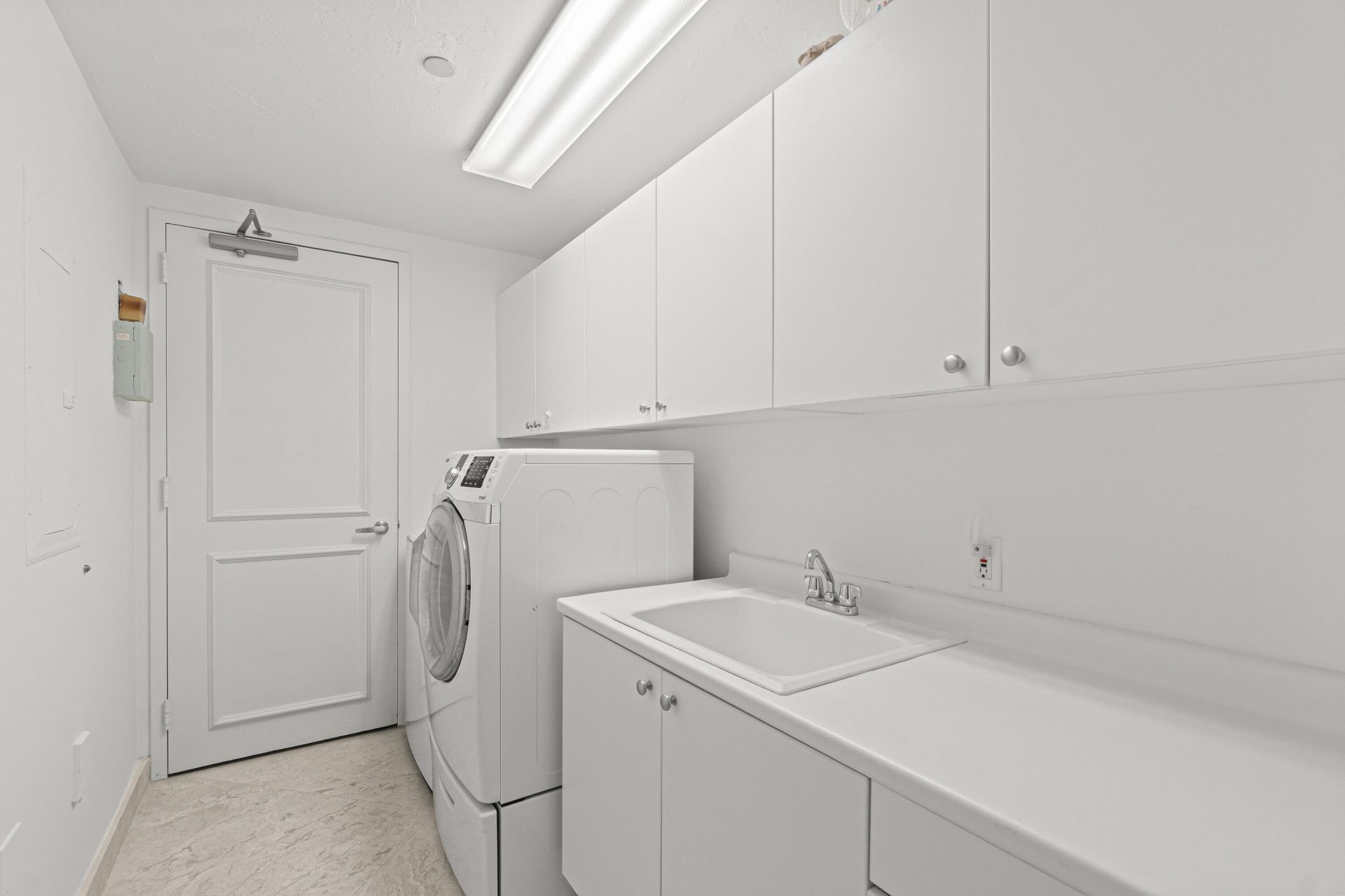 800 Ocean Drive, Unit 204, Juno Beach, FL 33408 Photo